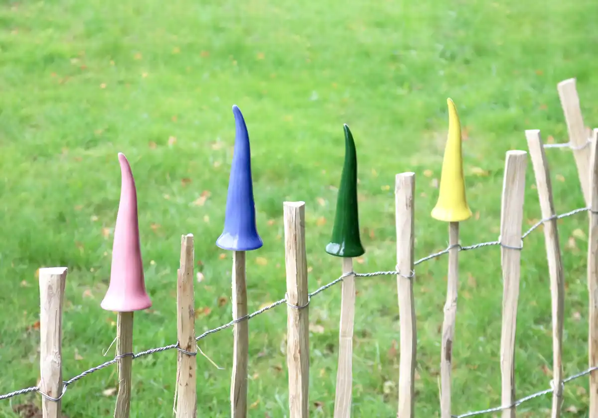 Bild 1 von Zaunhocker 'Mütze' Keramik