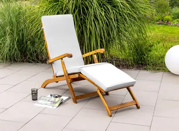 Bild 2 von 2tlg. Ergonomische Sonnenliege aus Akazienholz inkl. Auflage