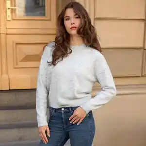 Damen-Pullover mit Nieten-Details