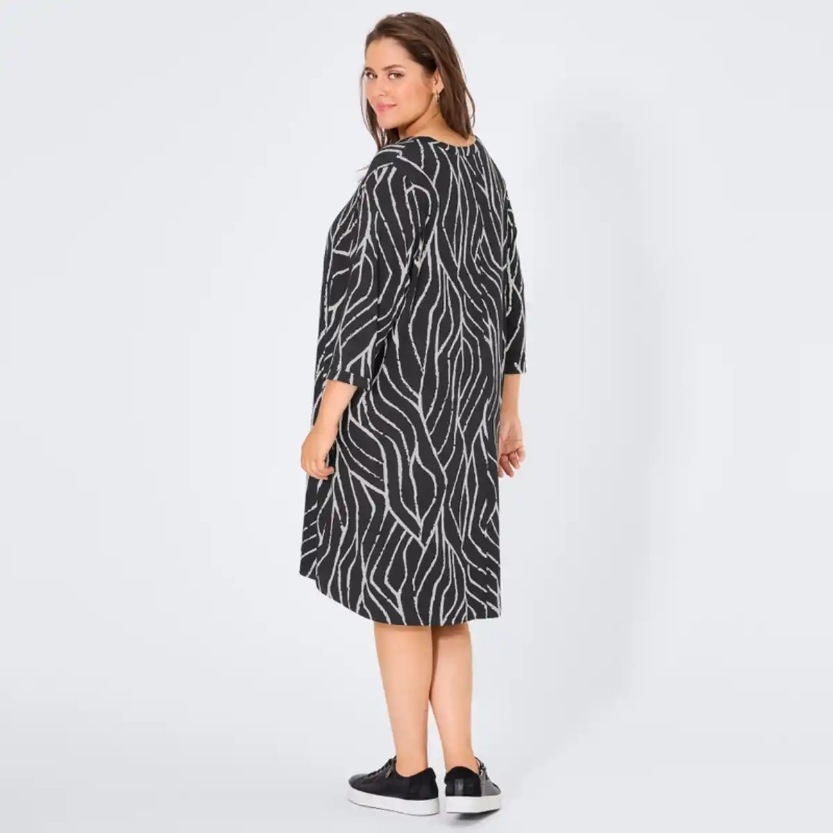 Bild 4 von Damen-Kleid mit All-Over-Print, große Größen