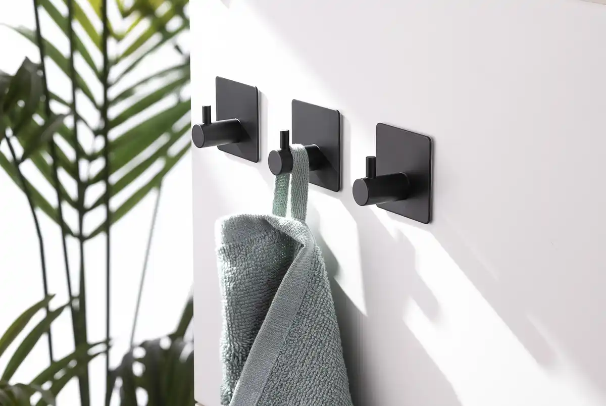 Bild 3 von IDEENWELT Selbstklebende Wandhaken 3er-Set schwarz