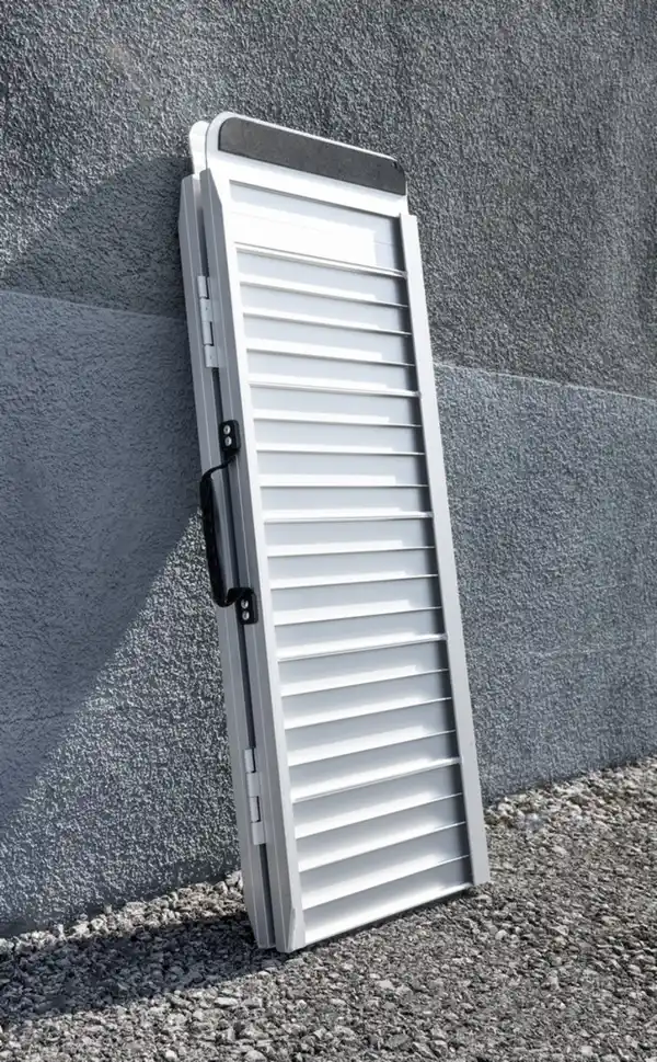 Bild 4 von Rollstuhlrampe/ Auffahrrampe, faltbar ca. 91x74 cm - aus Aluminium - 290KG belastbar