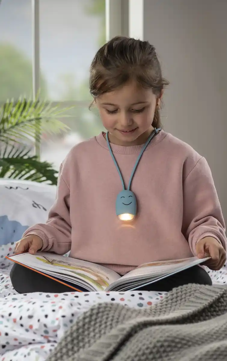 Bild 3 von IDEENWELT LED Akku-Leseleuchte Smiley