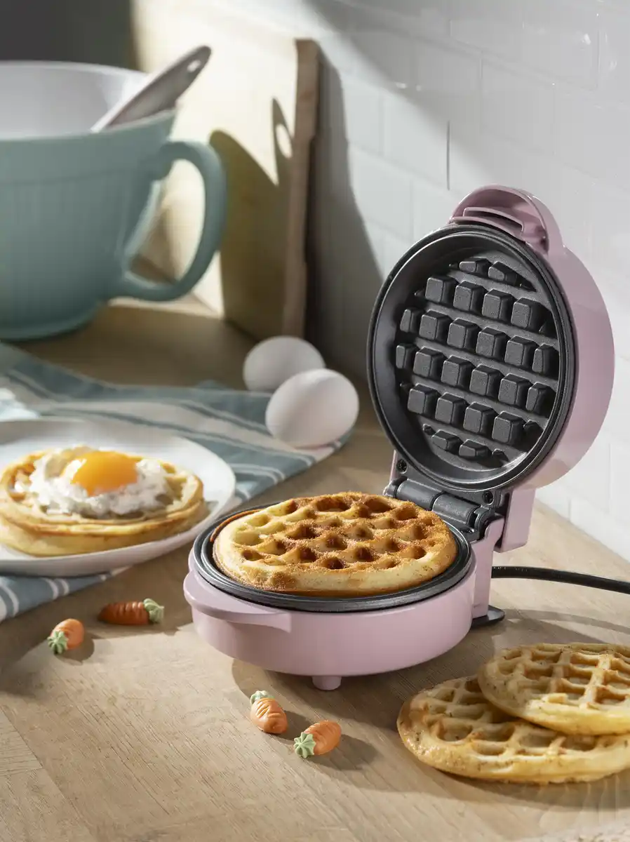 Bild 4 von IDEENWELT Mini-Waffeleisen rosa