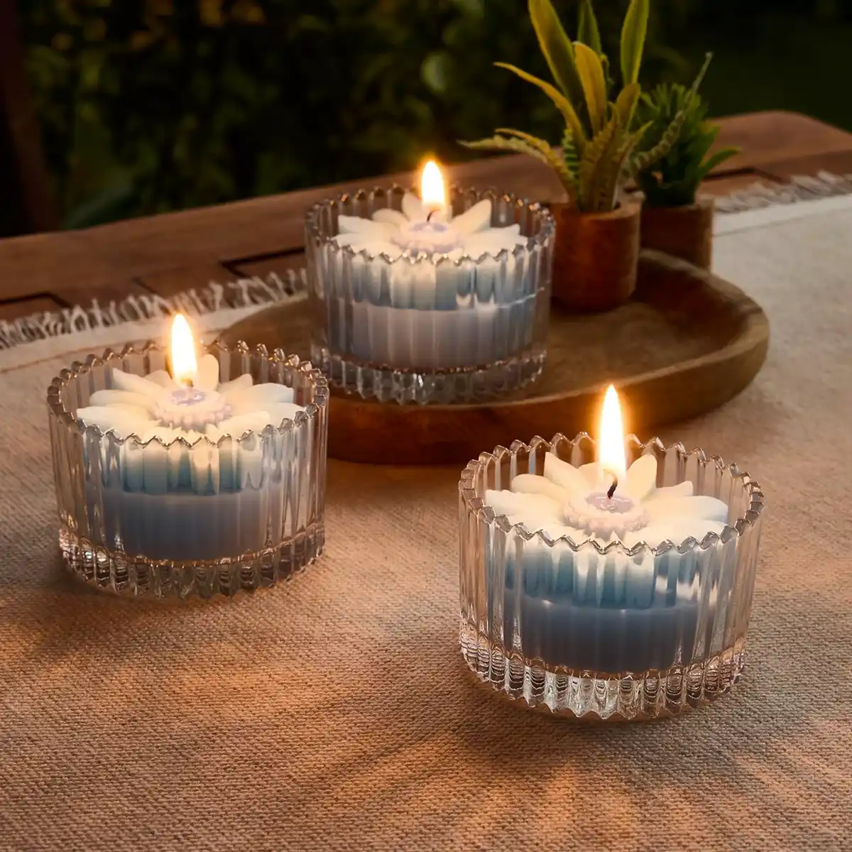 Bild 2 von HOME CREATION Blumenförmige Teelichtkerzen