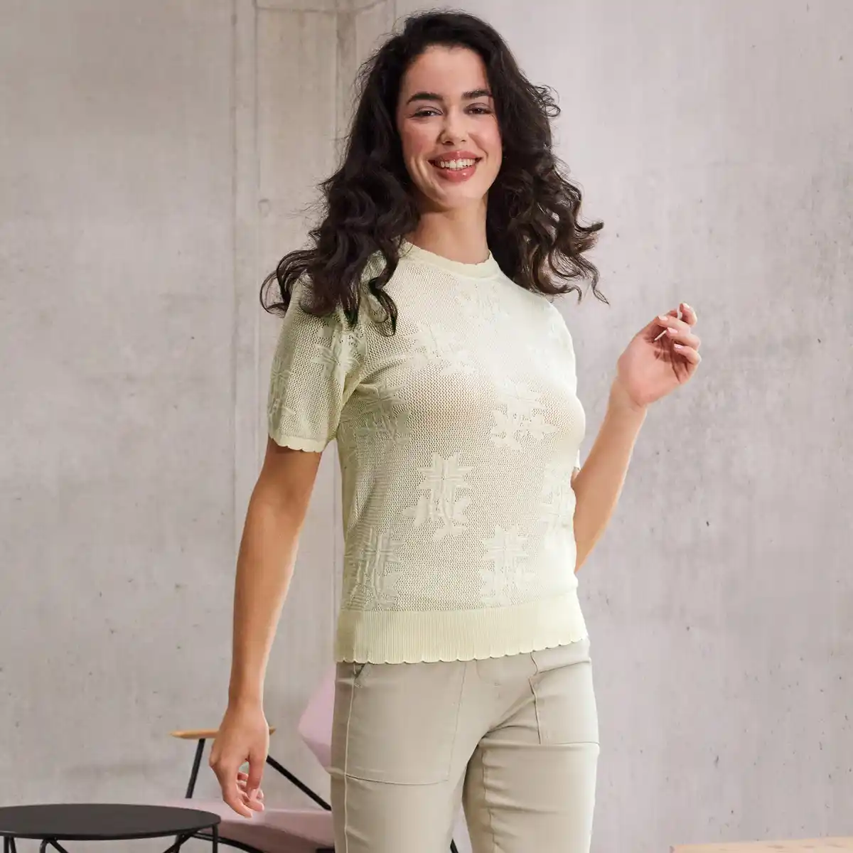 Bild 1 von Damen-Pullover in Ajour-Strick-Design