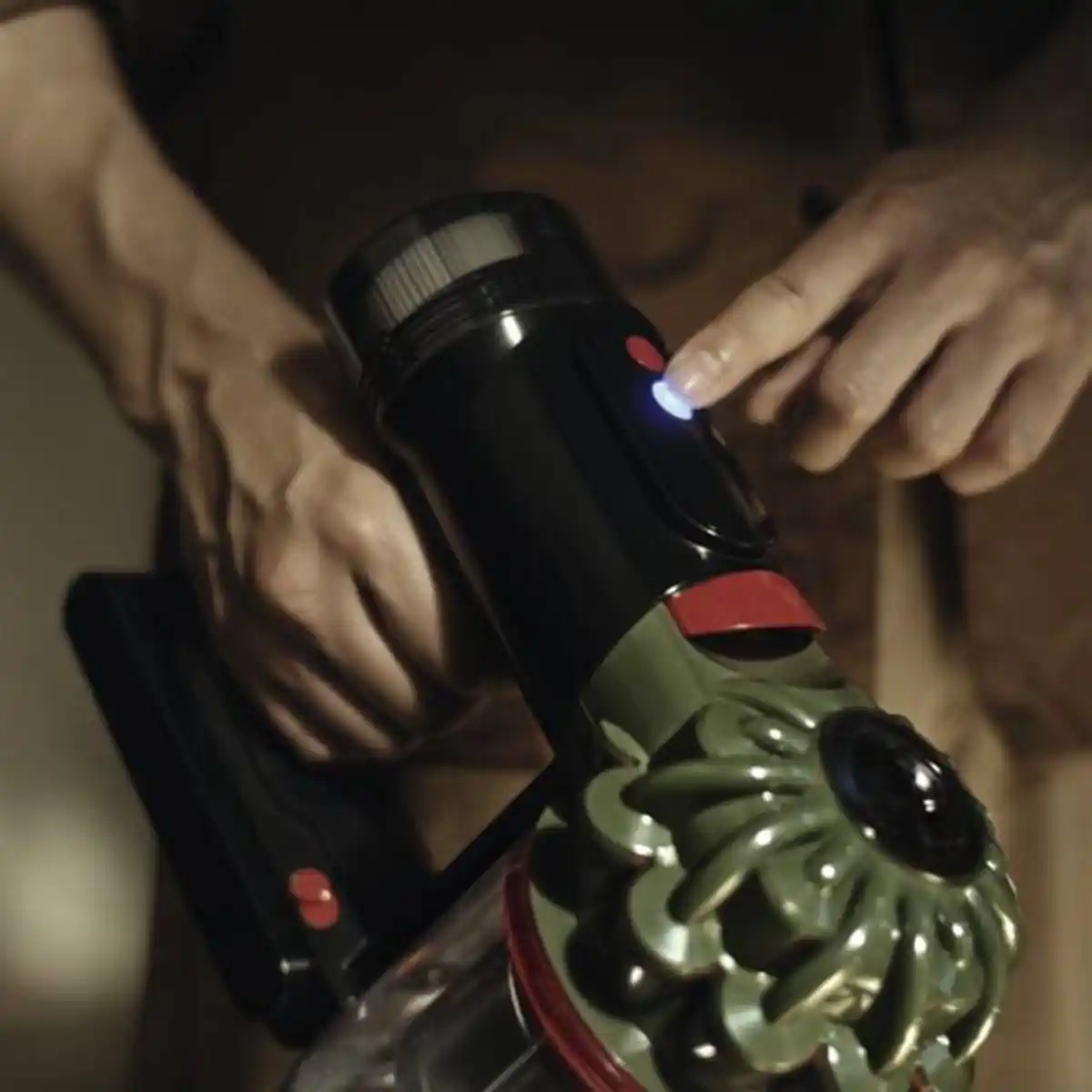 Bild 4 von Dyson V8 Cyclone