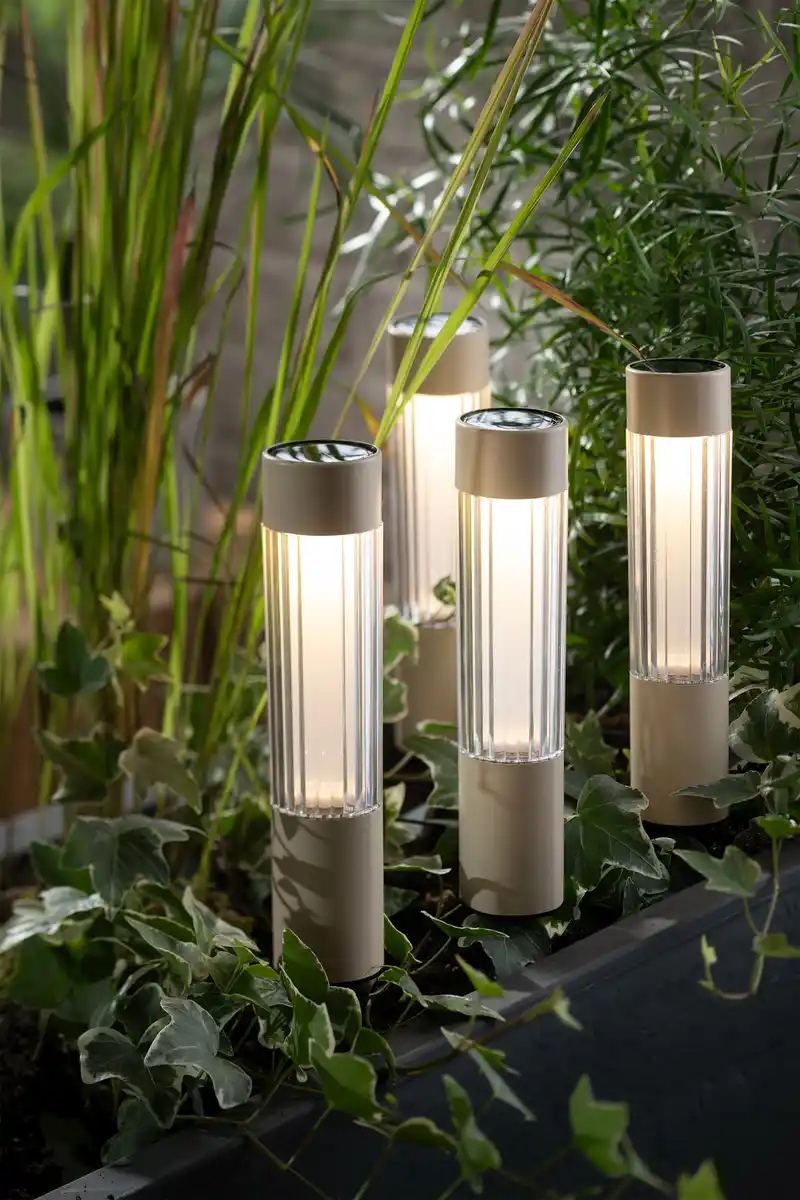 Bild 3 von IDEENWELT Solar-Säulen 4er-Set