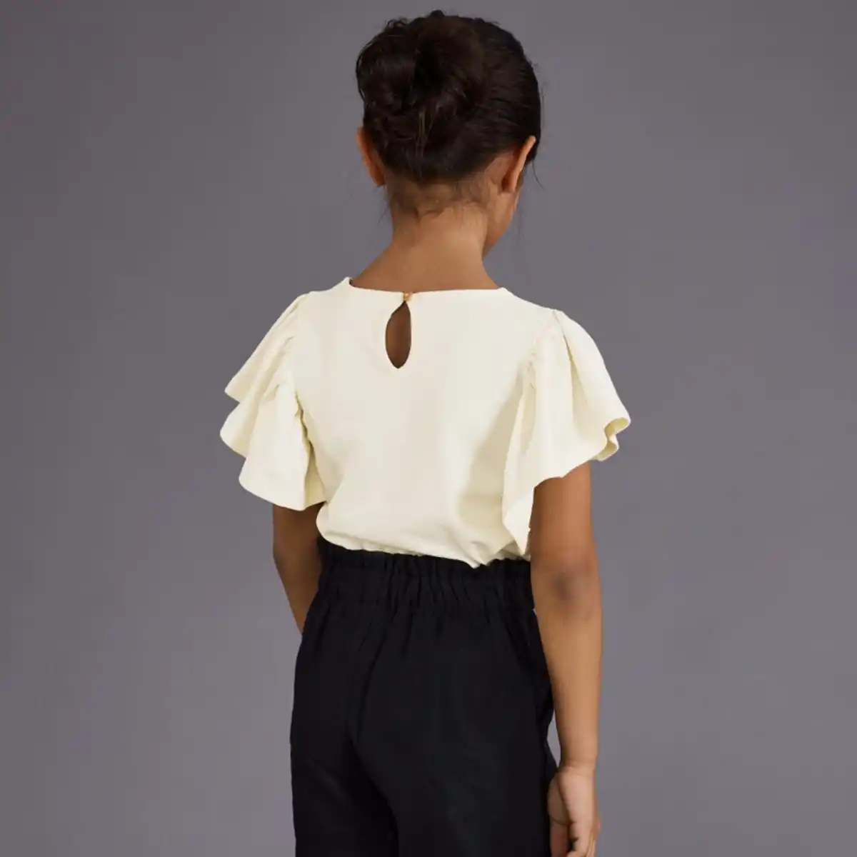 Bild 4 von Kinder-Mädchen-T-Shirt mit Pailletten-Applikation