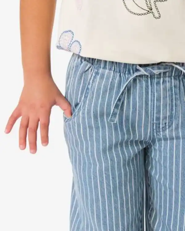 Bild 4 von Kinderhose, weit geschnitten, gestreift hellblau