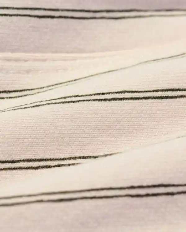 Bild 4 von Newborn mitwachsender Strampler, gestreift ecru