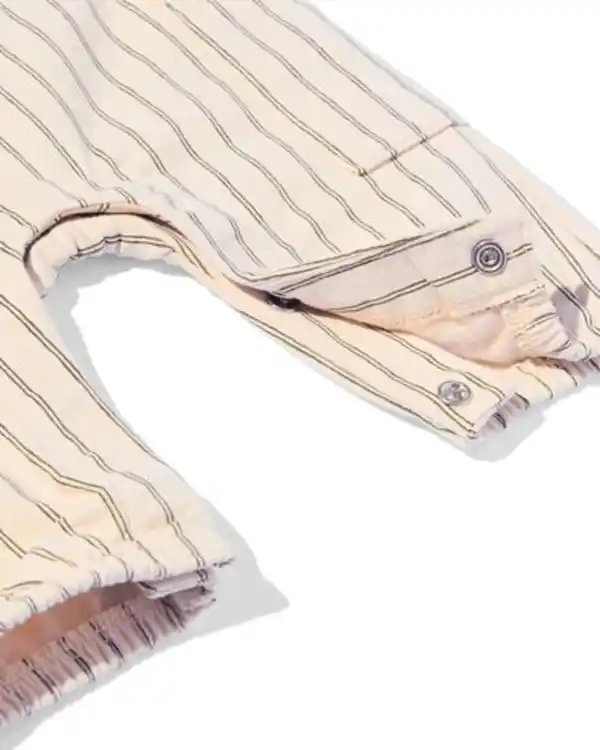 Bild 3 von Newborn mitwachsender Strampler, gestreift ecru