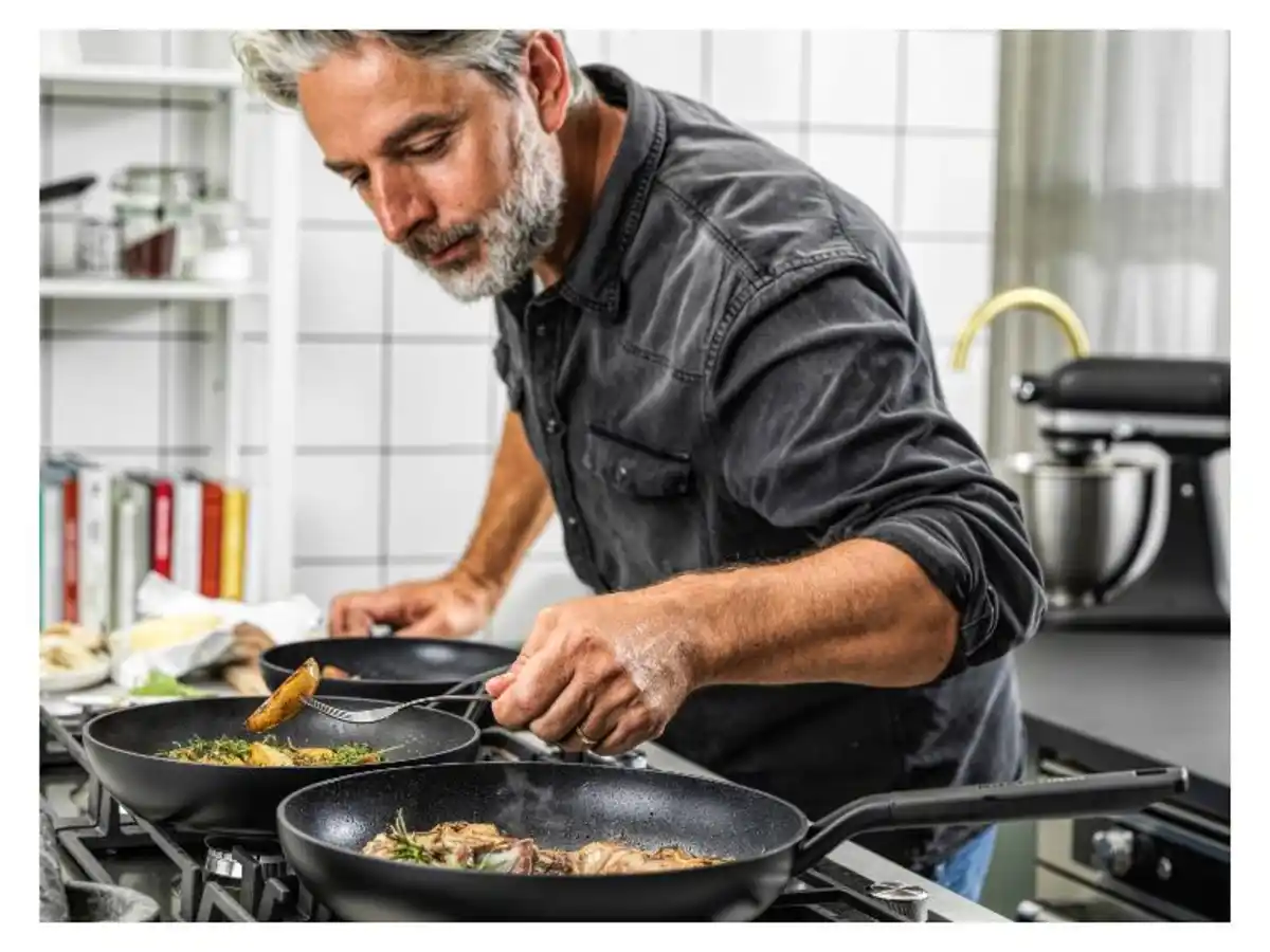 Bild 2 von KitchenAid Bratpfanne PFAS frei, 20 cm