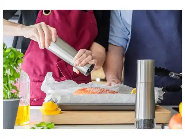 Bild 2 von KitchenAid Salz- u. Pfeffermühle, 2er-Set