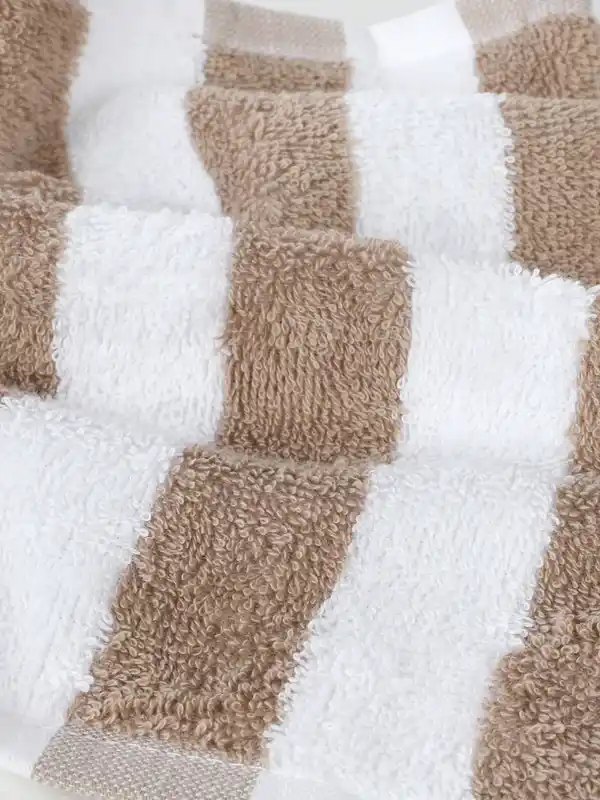 Bild 3 von Duschtuch gestreift 70x130cm Beige