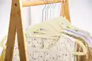 Bild 3 von IDEENWELT IdeenW BEFLOCKTE KLEIDERBÜGEL 8ER BEIGE