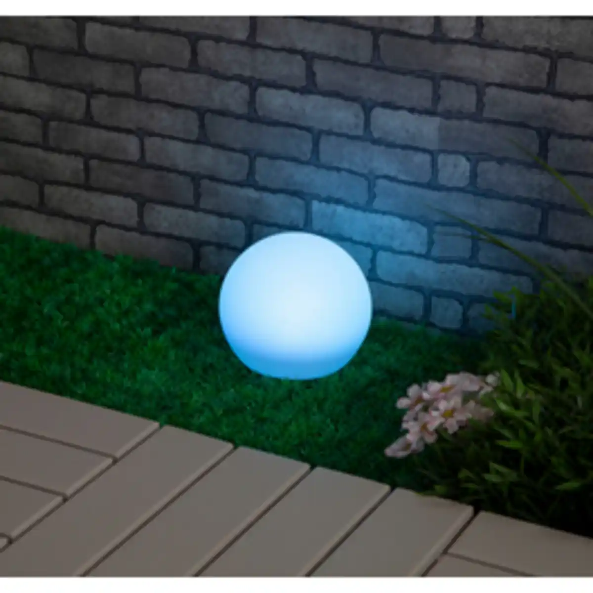 Bild 4 von CASAYA Solarleuchte »Torina«, Ø 15 cm, Warmweiß/RGB, inkl. Erdspieß, weiß