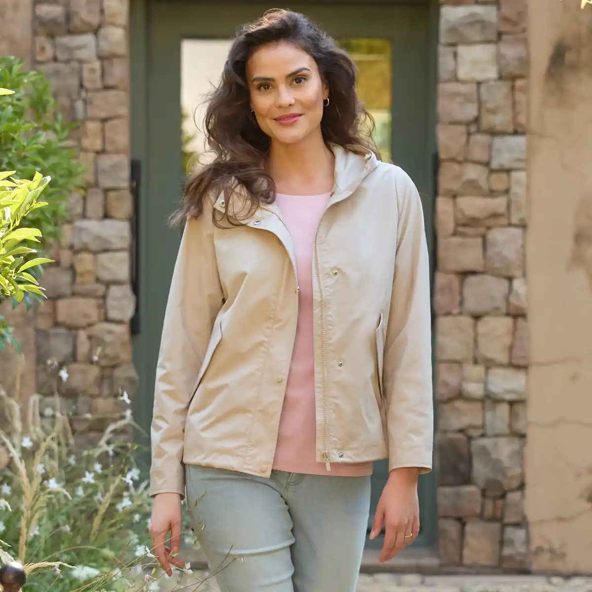 Bild 1 von Damen-Windbreaker mit BIONIC-FINISH® ECO