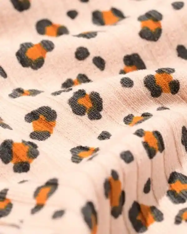 Bild 4 von Newborn-Strampler zum Mitwachsen, LENZING™ ECOVERO™-Viskose, gerippt, Tiere lachsfarben