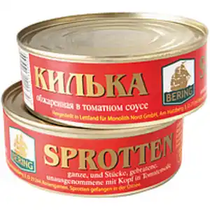 Sprotten ganze, und Stücke, gebratene, unausgenommene mit Ko...