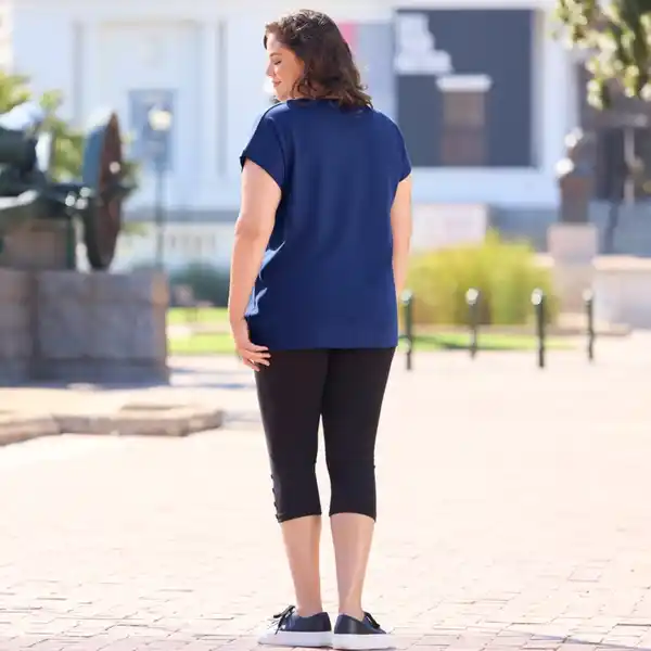 Bild 4 von Damen-Capri-Leggings mit Knöpfen, große Größen