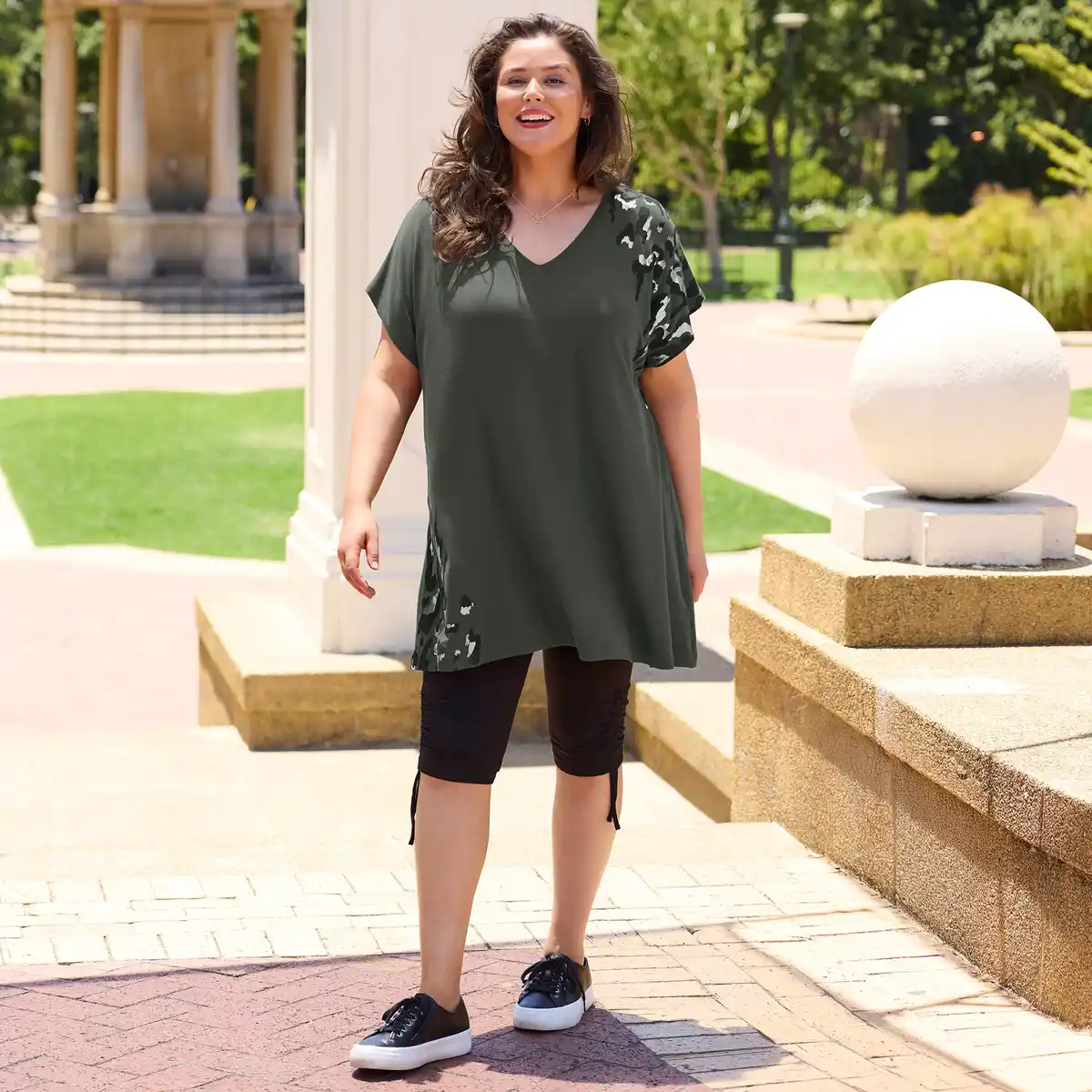 Bild 1 von Damen-Capri-Leggings mit Raffung, große Größen