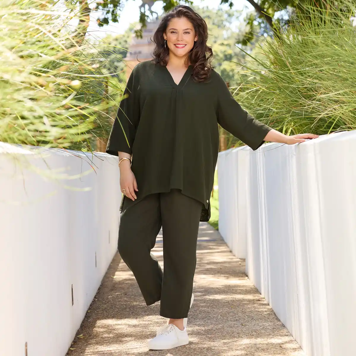 Bild 1 von Damen-Hose aus Viskose und Leinen, große Größen