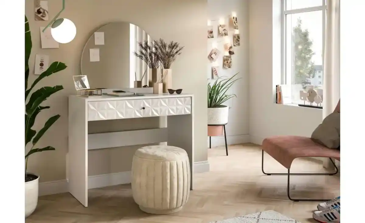 Bild 1 von Schminktisch mit Spiegel