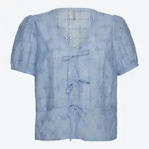 Damen-Bluse mit Lochstickerei