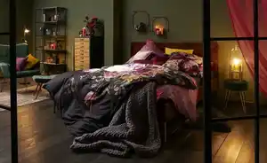 Bettgestell aus Massivholz