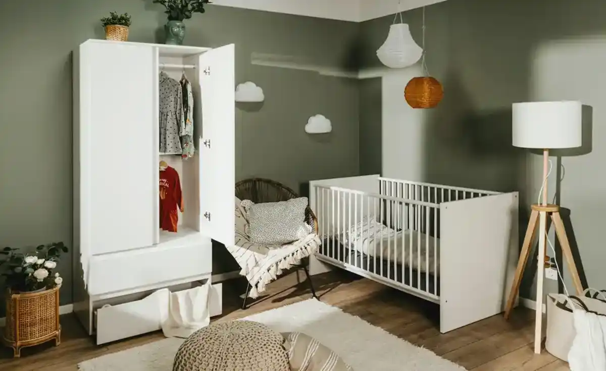 Bild 1 von smart Kleiderschrank