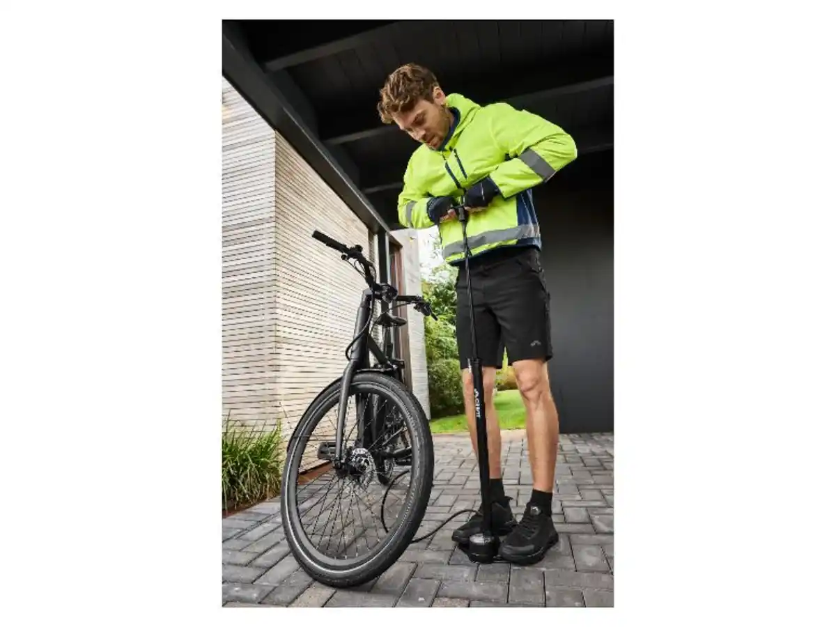 Bild 2 von CRIVIT Standluftpumpe XL mit Manometer