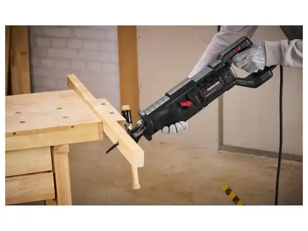 Bild 2 von PARKSIDE PERFORMANCE® Säbelsäge »PPFS 1200 A1«