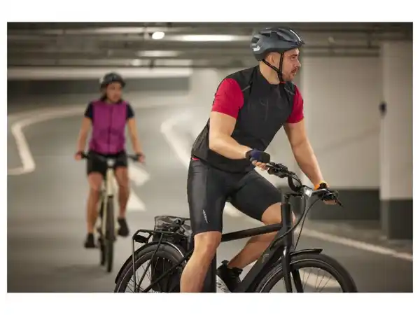 Bild 3 von CRIVIT Herren Funktionsweste, mit reflektierenden Deko-Elementen