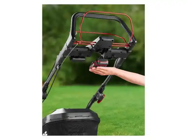 Bild 3 von PARKSIDE PERFORMANCE® Benzin-Rasenmäher »PPBRM 46 B2« mit Elektrostarter-Akku und Ladegerät