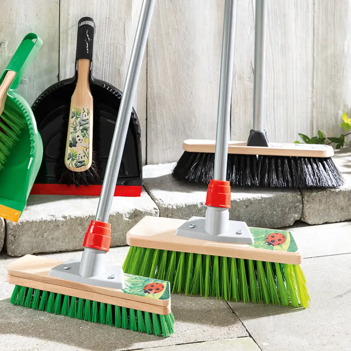 Bild 1 von Powertec Garden Kehrbesen "Spring"