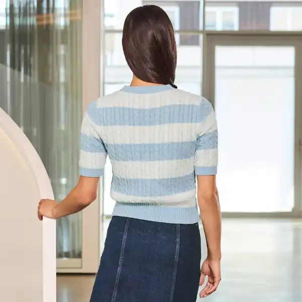 Bild 4 von Damen-Kurzarm-Pullover mit Zopfmuster