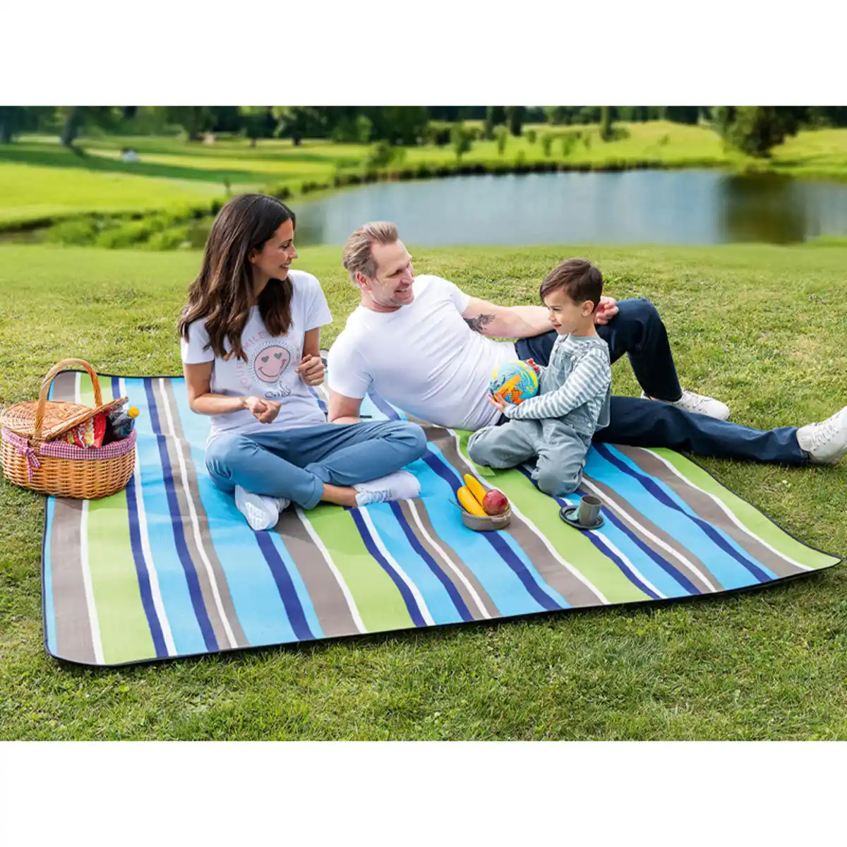 Bild 1 von Solax Sunshine XL-Alu-Picknick-/ Reisedecke