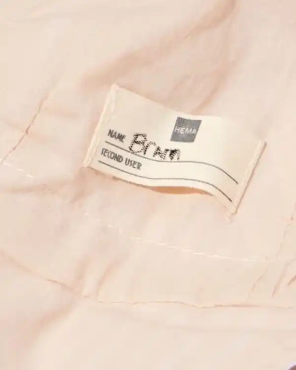 Bild 2 von Babymütze aus Seersucker mit Streifen beige