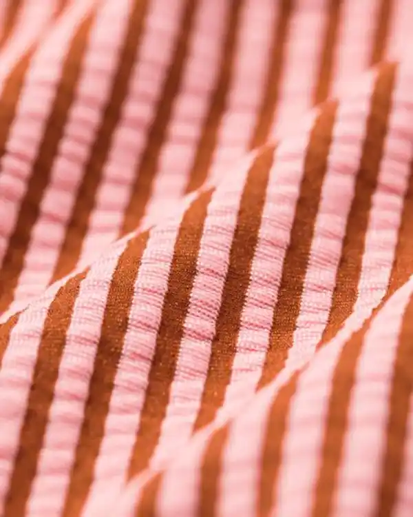 Bild 3 von Kinderbikini Seersucker gestreift dunkelrosa