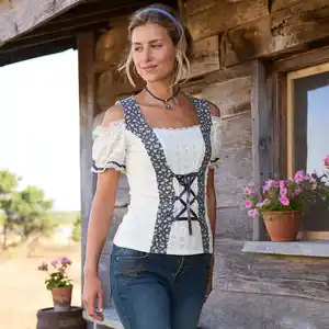 Damen-Trachten-Blusenshirt mit Herz-Knöpfen