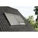 Bild 2 von VELUX Solar-Rollladen »SSL YK99 0000S«, dunkelgrau, für VELUX Dachfenster, inkl. Funk-Wandschalter