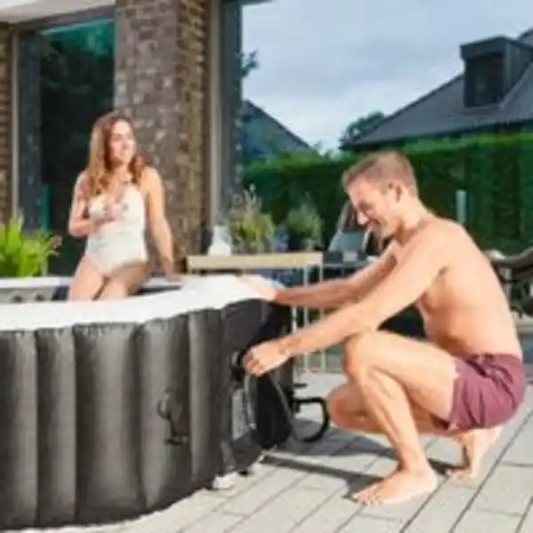 Bild 4 von Outdoor Whirlpool DROP- 6 Personen