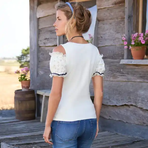 Bild 4 von Damen-Trachten-Blusenshirt mit Herz-Knöpfen