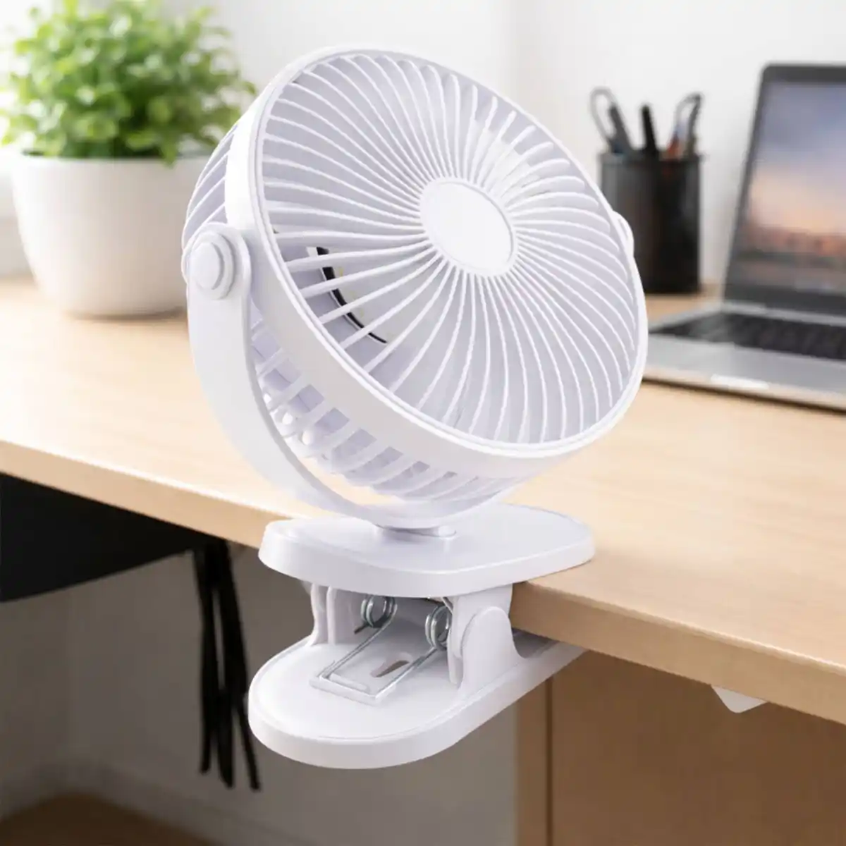 Bild 3 von X4-LIFE Akku-Clip-Ventilator »LED Clip Fan«