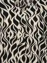 Bild 3 von Damen Crepe Shirt mit Alloverprint Schwarz