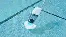 Bild 1 von INTEX Unterwasser-Akku-Handstaubsauger