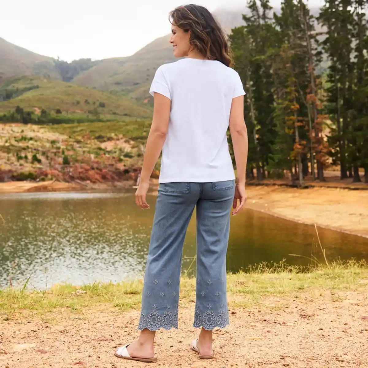 Bild 4 von Damen-Jeans mit Stickerei