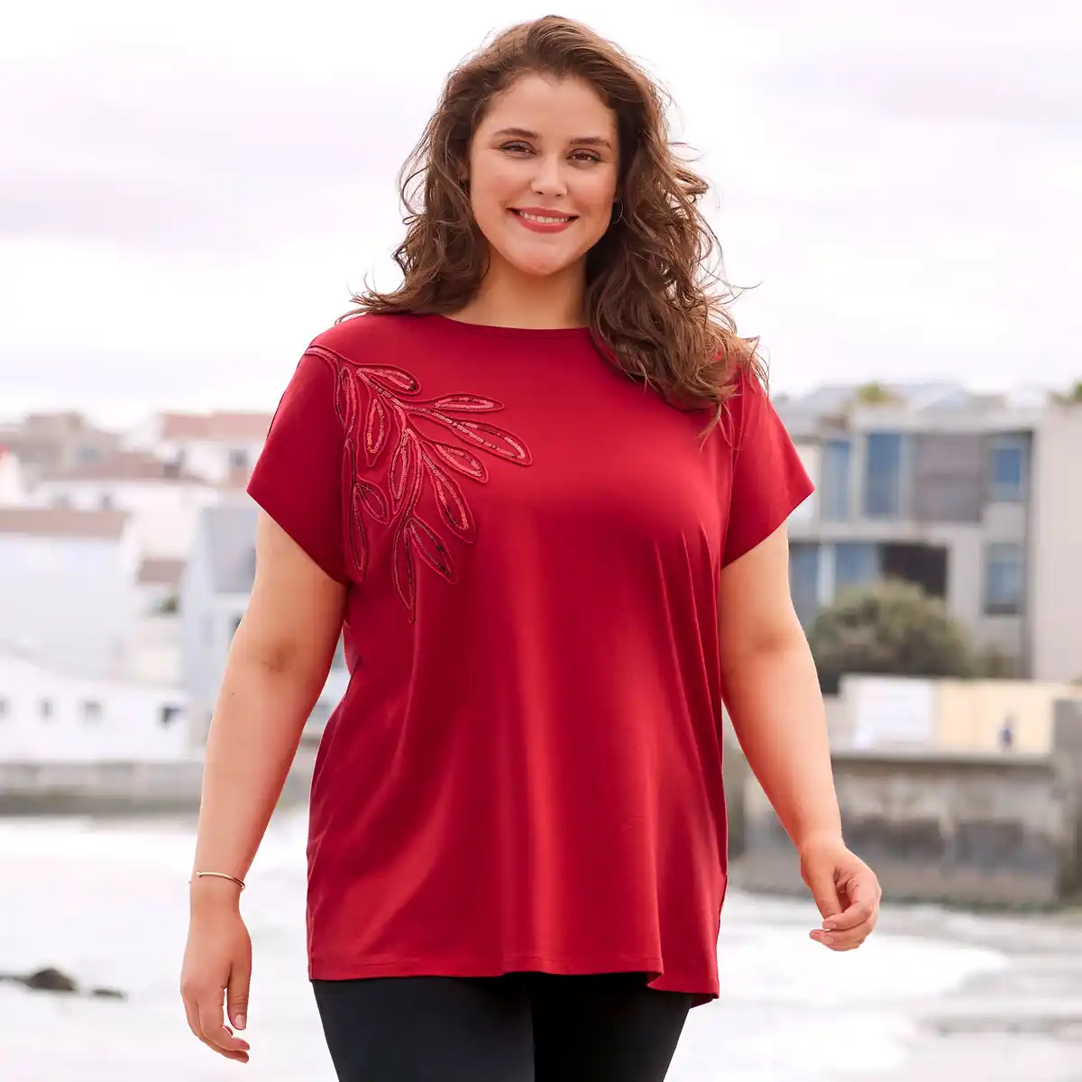 Bild 1 von Damen-T-Shirt mit U-Bootausschnitt, große Größen