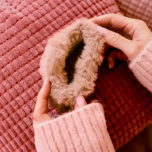 Bild 2 von invisibobble® Clipstar L Fluffy Companion